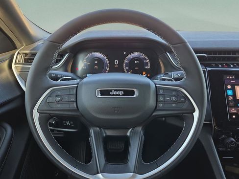 New 2025 Jeep Grand Cherokee Altitude RWD image 22