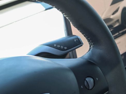 Used 2023 Tesla Model Y Performance AWD/4WD image 18