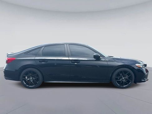 Used 2022 Honda Civic Sport image 2