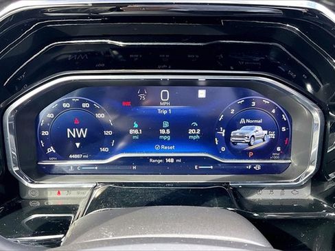 Used 2022 Chevrolet Silverado 1500 LTZ w/ Technology Package image 12