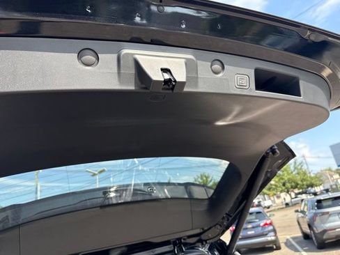 Used 2026 Chevrolet Equinox RS w/ LPO, Floor Liner Package AWD/4WD image 12