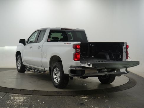 Used 2022 Chevrolet Silverado 1500 LT image 9