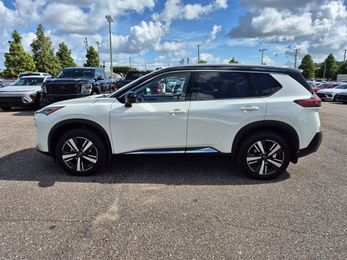Certified 2022 Nissan Rogue SL FWD image 5
