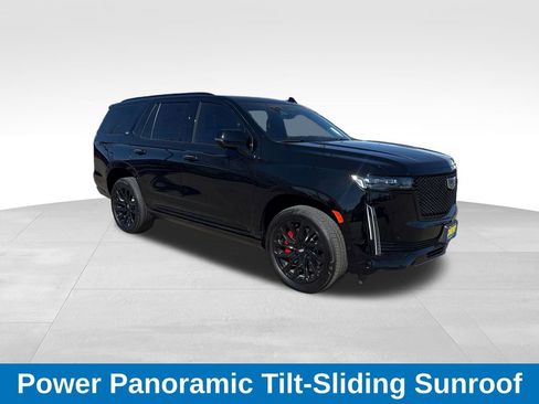 Used 2024 Cadillac Escalade Sport Platinum w/ LPO, ONYX Package image 8