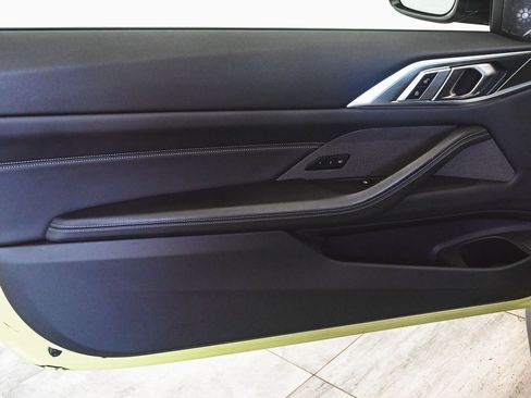 Used 2023 BMW M4 Competition image 9