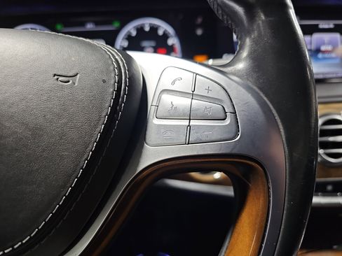 Used 2015 Mercedes-Benz S 550 Sedan image 19
