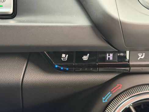 Used 2018 Chevrolet Camaro SS image 17