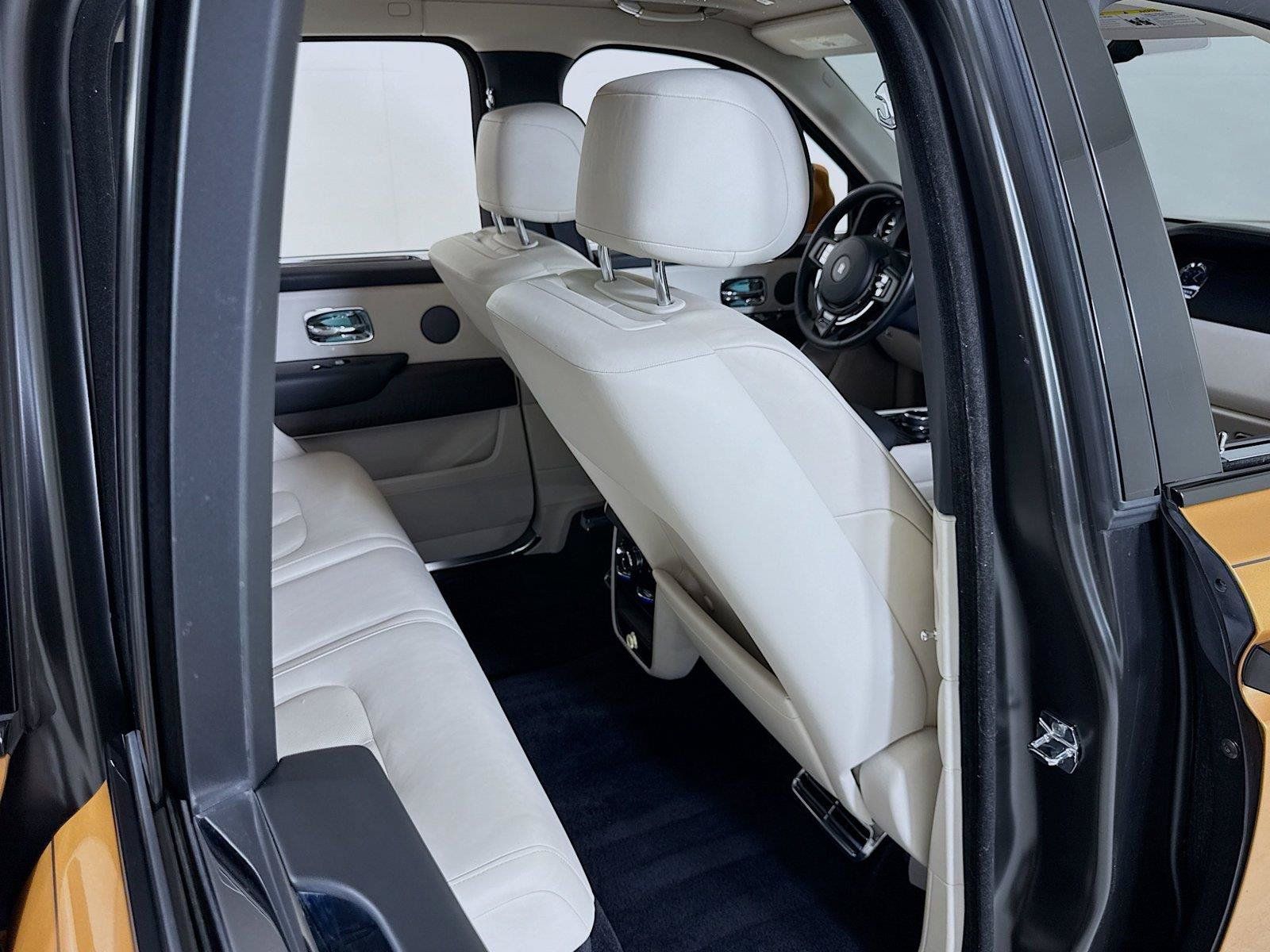 Used 2021 Rolls-Royce Cullinan AWD/4WD image 30