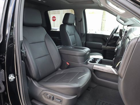 Used 2022 Chevrolet Silverado 2500 LTZ w/ LTZ Plus Package image 20