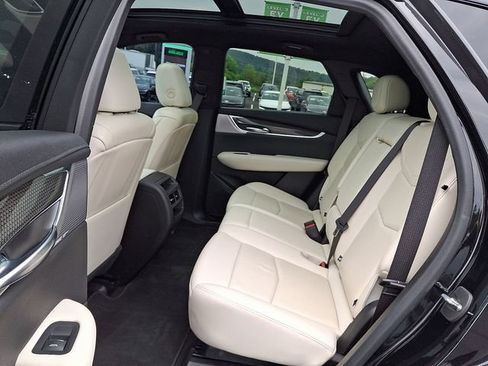 Used 2023 Cadillac XT5 Sportv AWD/4WD image 10