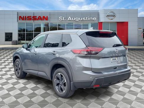 Certified 2026 Nissan Rogue SV FWD image 4