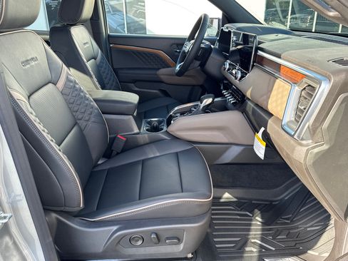 Used 2026 GMC Canyon Denali AWD/4WD image 15