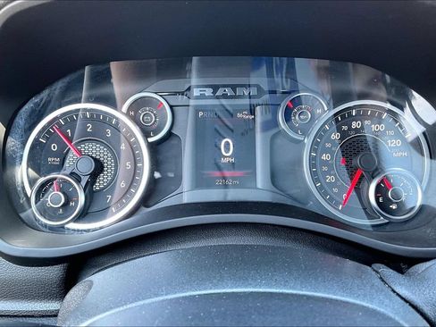 Used 2025 RAM 2500 Big Horn AWD/4WD image 8