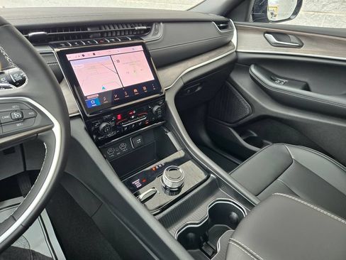 New 2025 Jeep Grand Cherokee Limited w/ Black Appearance Package AWD/4WD image 23
