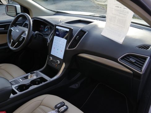 Certified 2024 Ford Edge SEL w/ Convenience Package image 29