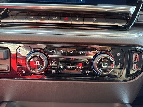 Used 2025 Chevrolet Silverado 2500 High Country w/ Z71 Off-Road Package image 8