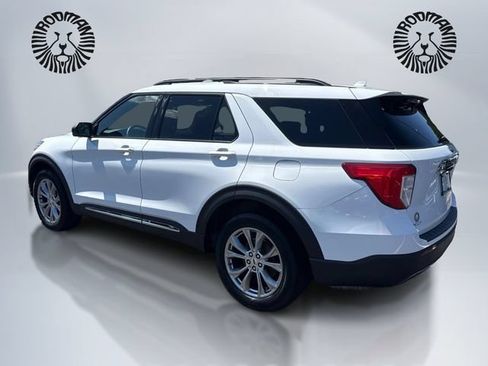 Used 2020 Ford Explorer XLT w/ Equipment Group 202A AWD/4WD image 9