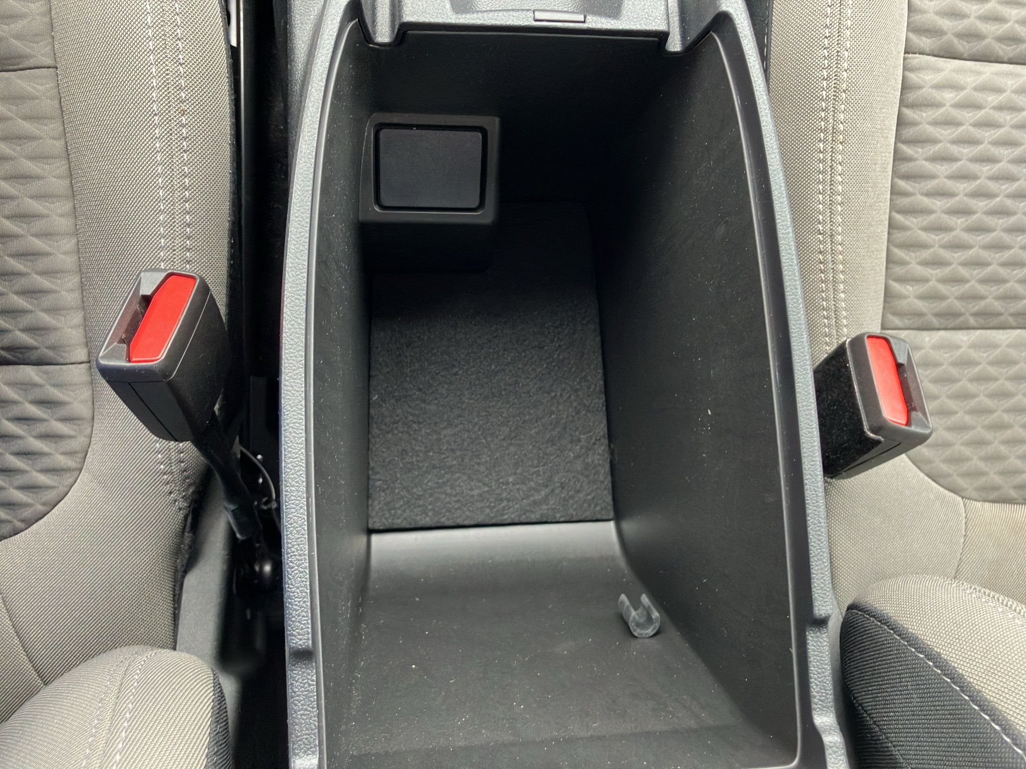 Used 2022 Ford Escape SE w/ SE Sport Appearance Package FWD image 22