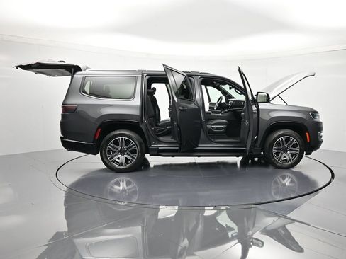 Used 2024 Jeep Wagoneer Series II w/ Flexible Seating Group RWD image 49