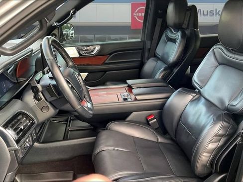 Used 2023 Lincoln Navigator Reserve AWD/4WD image 21