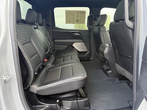 Used 2025 GMC Sierra EV Denali AWD/4WD image 34