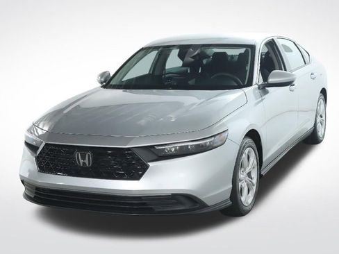 Used 2025 Honda Accord LX image 3