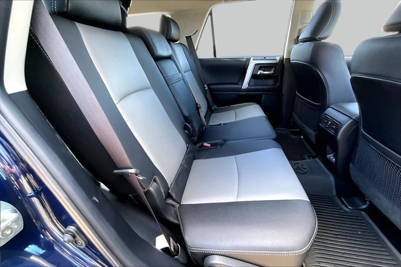 Used 2024 Toyota 4Runner SR5 Premium w/ Moonroof Package RWD image 21
