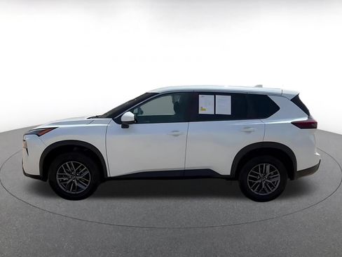Used 2026 Nissan Rogue SV FWD image 9