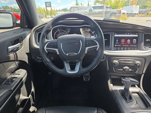 Used 2018 Dodge Charger R/T w/ Plus Group RWD image 8