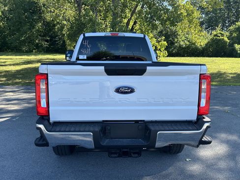 New 2025 Ford F350 XLT image 8