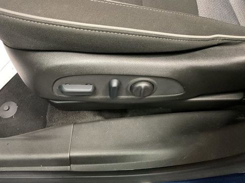 Used 2023 Chevrolet TrailBlazer LT w/ Convenience Package image 12