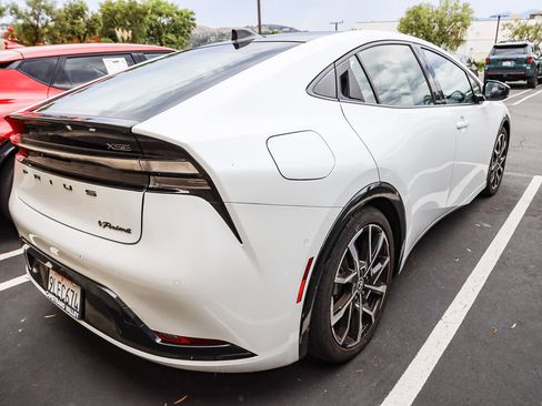 Used 2024 Toyota Prius Prime Premium w/ Advanced Technology Package FWD image 9