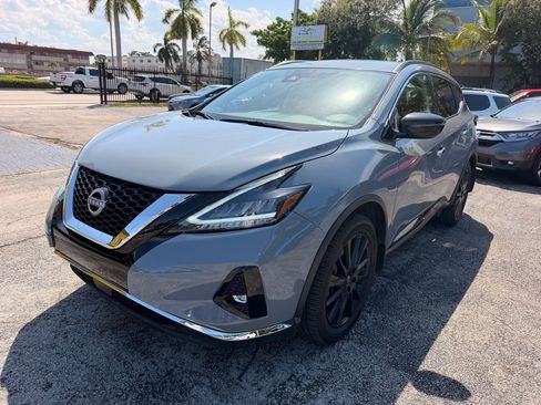 Used 2023 Nissan Murano SV w/ SV Midnight Edition Package FWD image 3