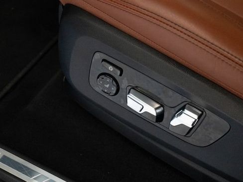 Used 2024 BMW X7 M60i w/ M Sport Professional Package AWD/4WD image 5
