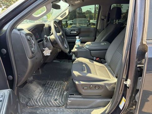 Used 2023 Chevrolet Silverado 1500 Custom AWD/4WD image 17