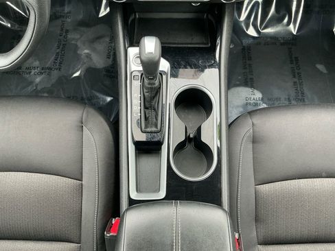 Used 2024 Nissan Altima 2.5 SV image 16