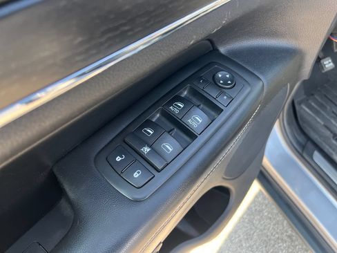 Used 2014 Jeep Grand Cherokee Limited w/ Trailer Tow Group IV AWD/4WD image 13