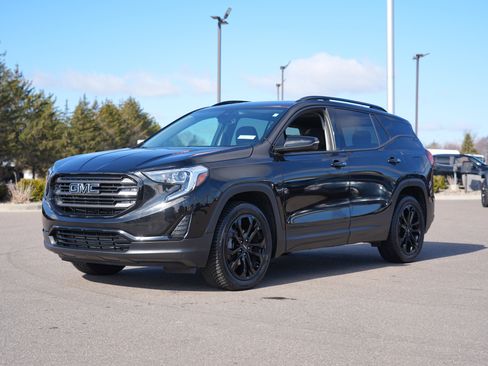 Used 2020 GMC Terrain SLE w/ Driver Convenience Package image 7