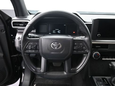 Used 2025 Toyota Tacoma SR5 AWD/4WD image 22