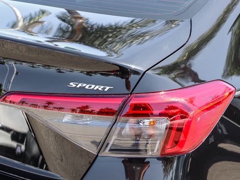 Used 2024 Honda Civic Sport image 9