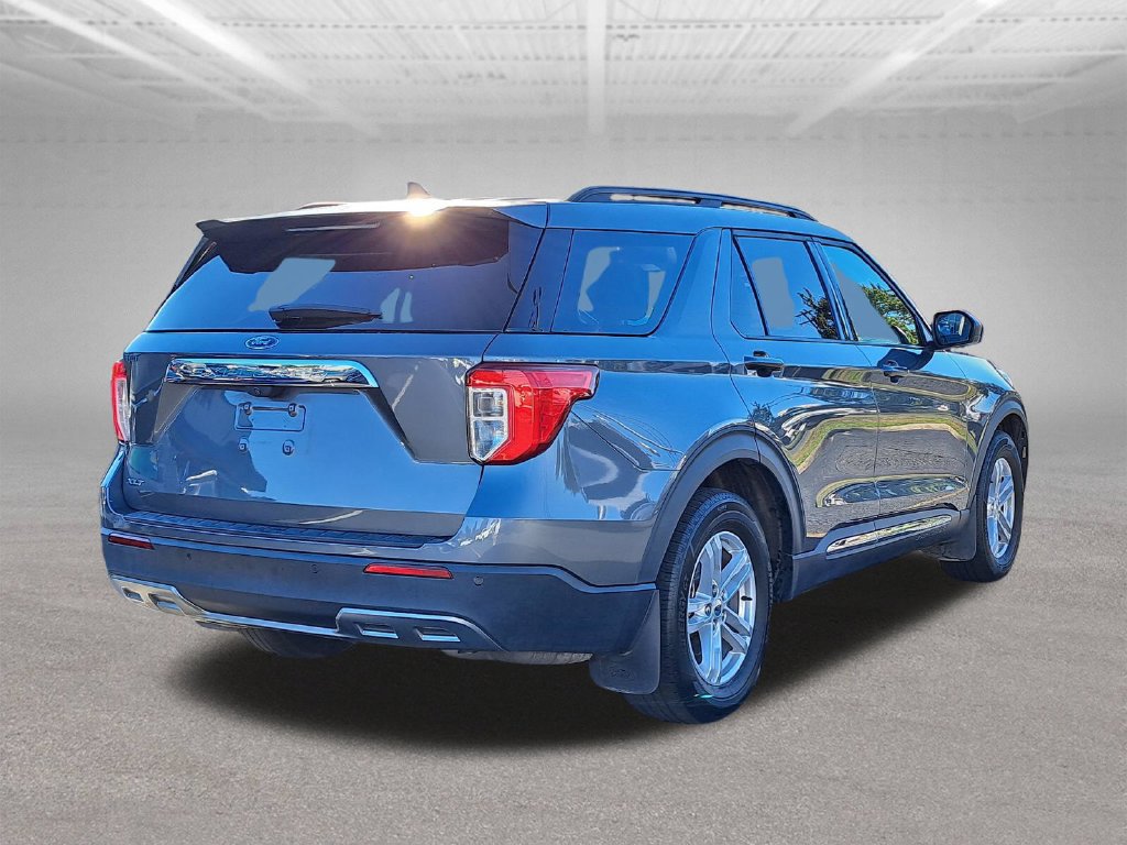 Used 2024 Ford Explorer XLT w/ Equipment Group 202A RWD image 7