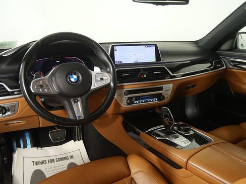 Certified 2022 BMW 750i xDrive w/ Executive Package image 19