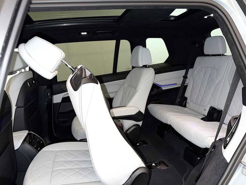 Certified 2023 BMW X7 xDrive40i w/ M Sport Package image 22