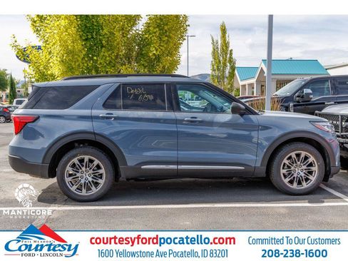 Used 2025 Ford Explorer Active w/ Active Comfort Package AWD/4WD image 1