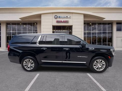 Used 2021 GMC Yukon XL Denali RWD image 16