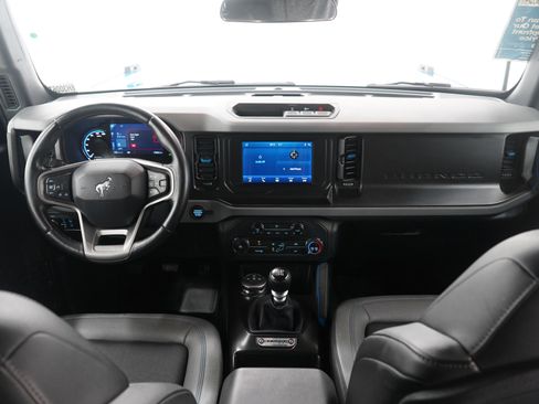 Used 2021 Ford Bronco Black Diamond image 15