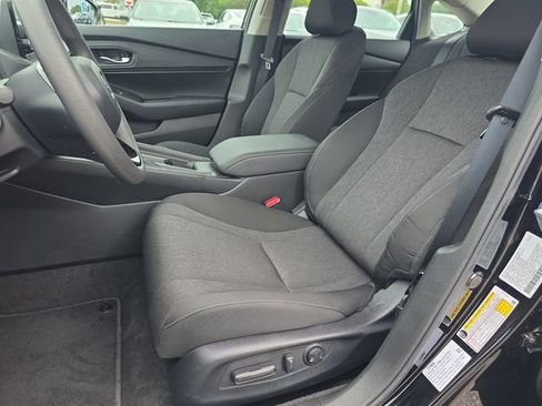 Used 2025 Honda Accord SE image 11