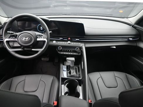 New 2026 Hyundai Elantra Limited FWD image 23