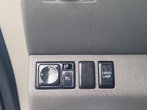 Used 2018 Nissan Frontier SV image 16