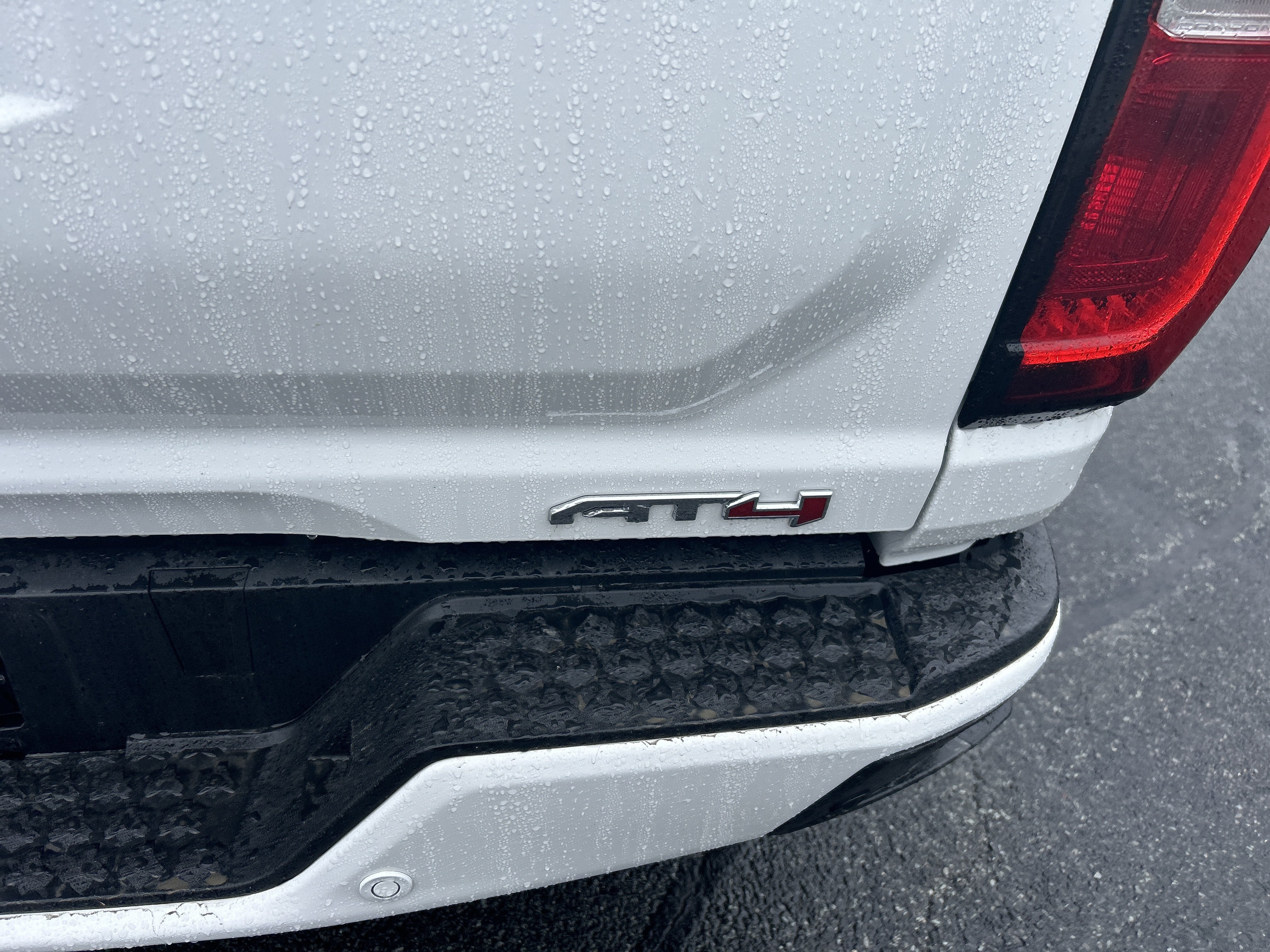New 2026 GMC Canyon AT4 w/ Technology Plus Package AWD/4WD image 9